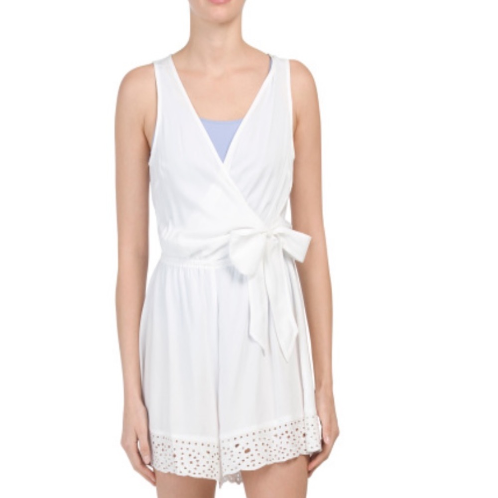 New La Blanca Eyelet Romper Size M - Picture 1 of 6